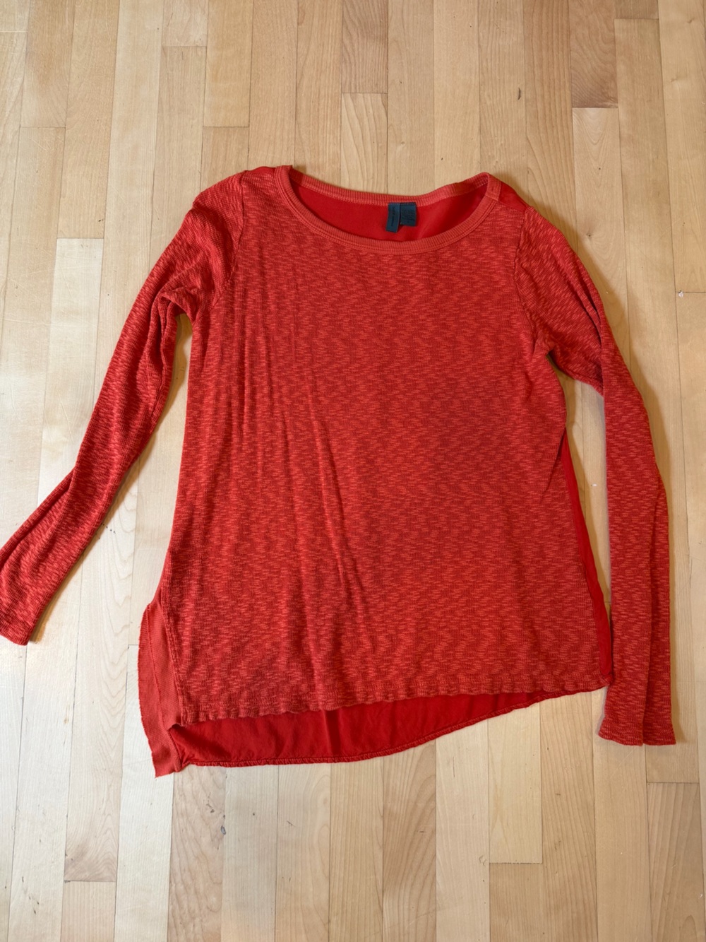 Anthropologie Women’s Red Long-Sleeve Lightweight Scoop Neck Top